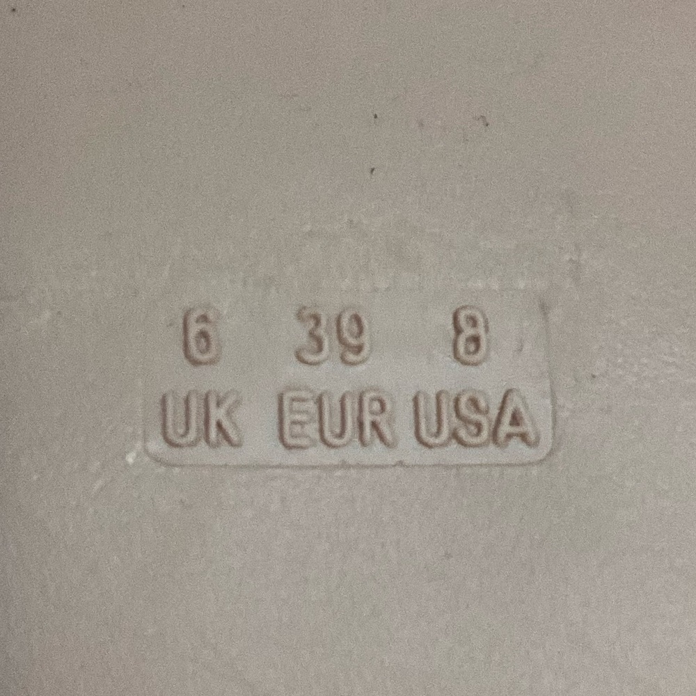 ASOS Design Fig Toe Thong Flat Sandals 8 - Picture 10 of 10